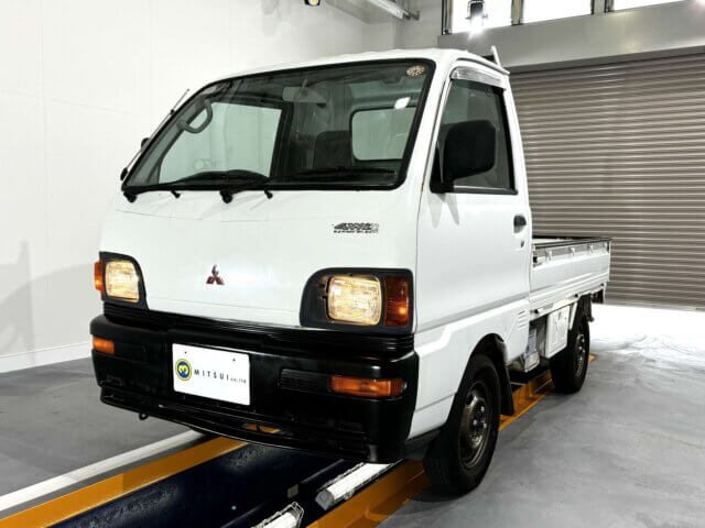 1996 MITSUBISHI MINICAB TRUCK