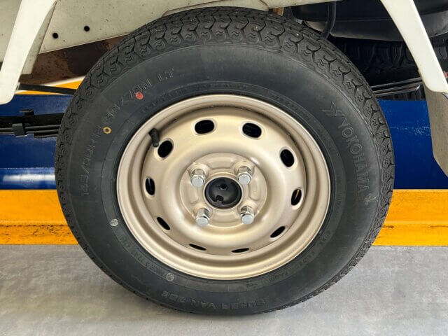 1999 MITSUBISHI MINICAB TRUCK